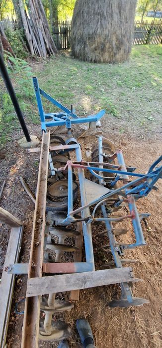 Vand tractor UTB 445