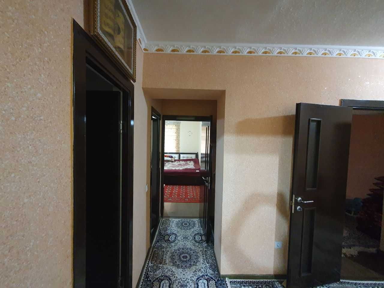 Продаётся трёх комнатная квартира