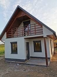 Vând case modulare pe structură metalică din panouri sandwich