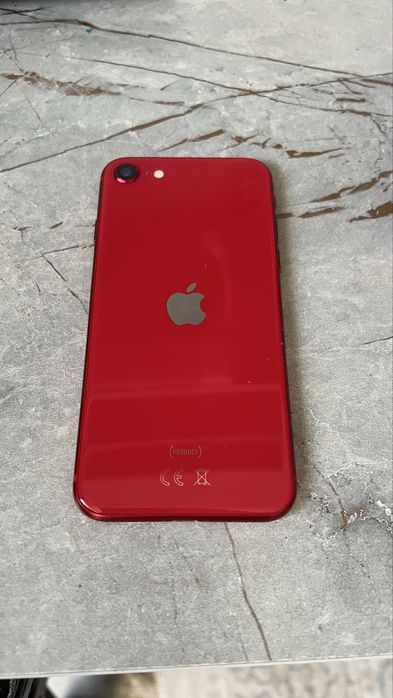 Телефон  марки IPhone 8 se