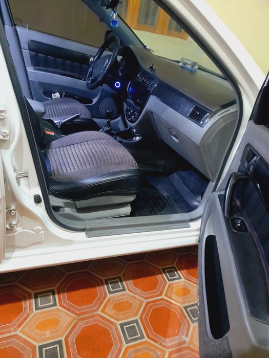 Chevrolet jentra 2 pozitsiya