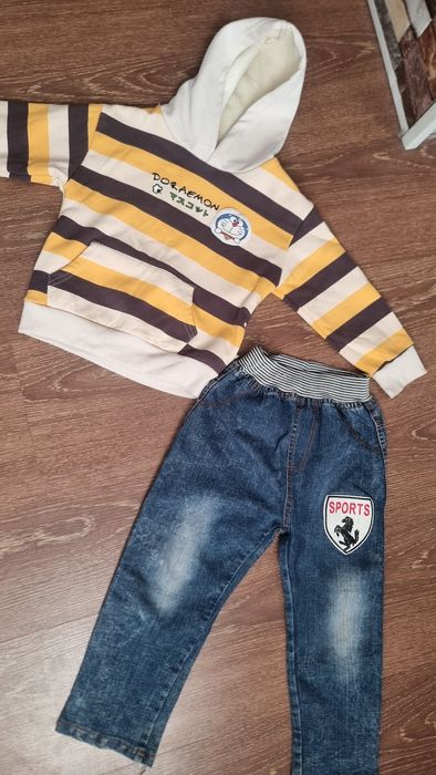 Вещи 3-6 лет Брюки по 10 тис Футболки и Худи по 25 тсс