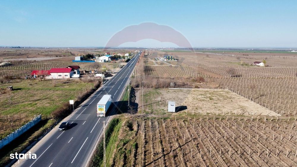 Teren 2222mp Urechesti la DN E85