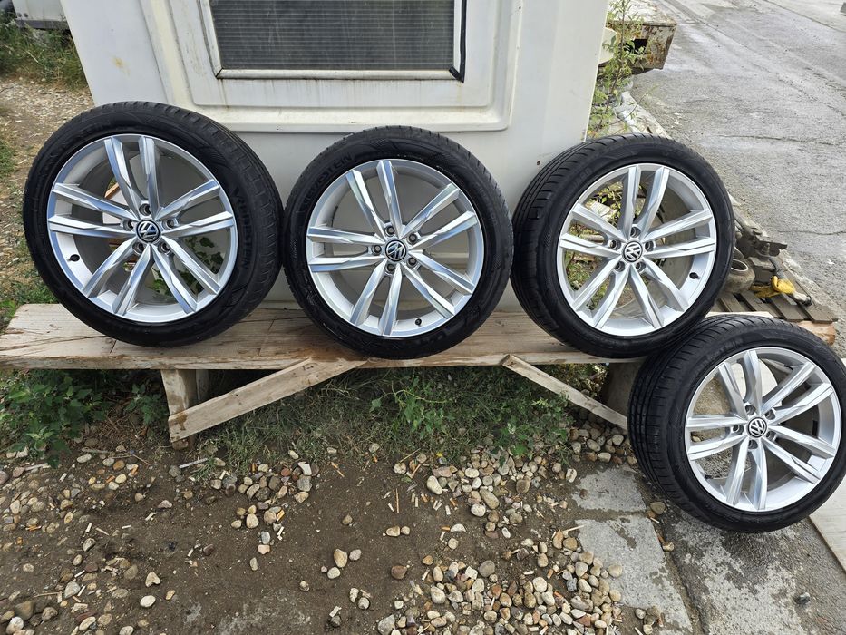 Джанти за пасат 8 с летни гуми 235 45 18