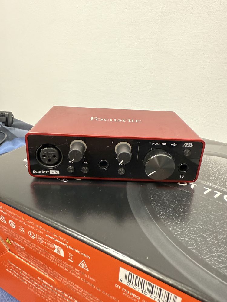 Pachet AT2020, Scarlett Solo, DT770 PRO + stativ,cablu 5M,shockmount