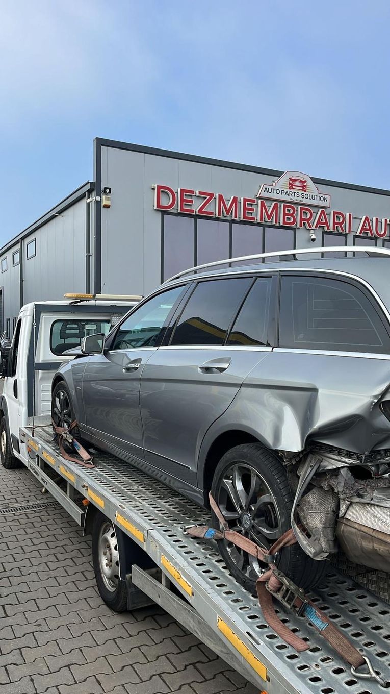 Dezmembram Mercedes-Benz C Class W204 350CDI din 2010