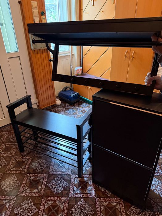 Vând set Pantofar si cuier din 3 corpuri culoare Wenge .