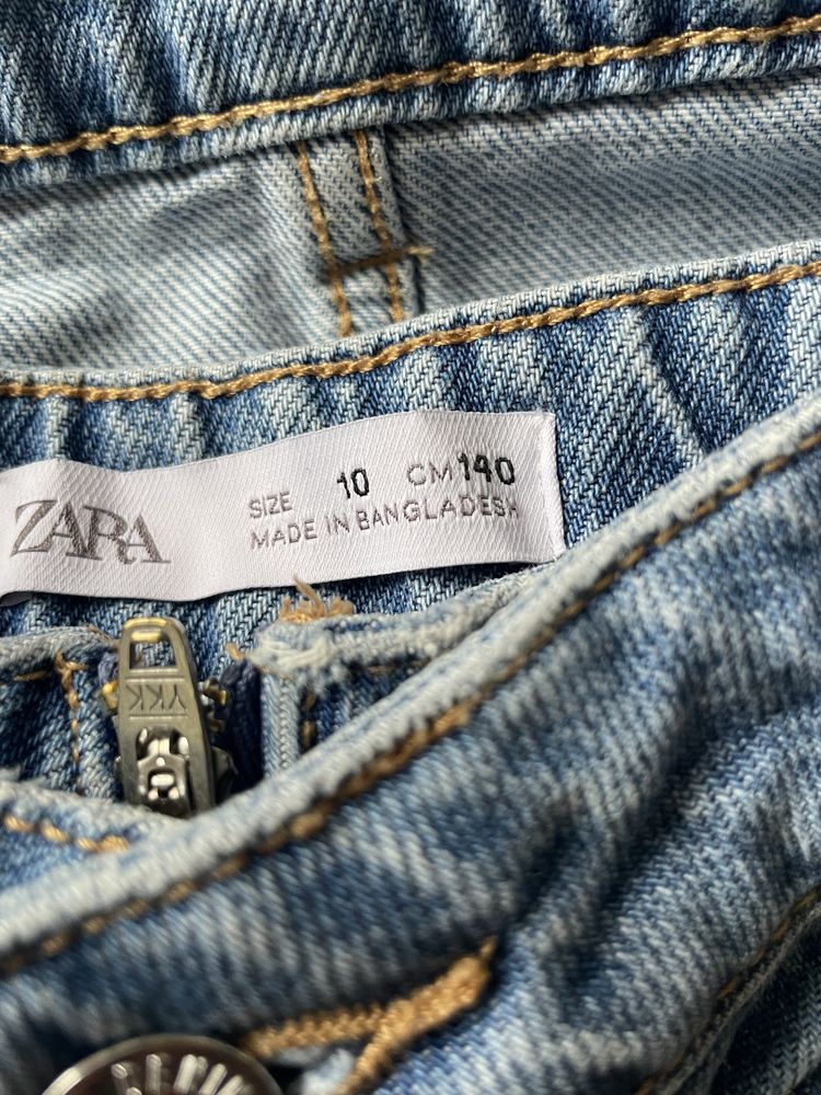 Детски дънки Zara