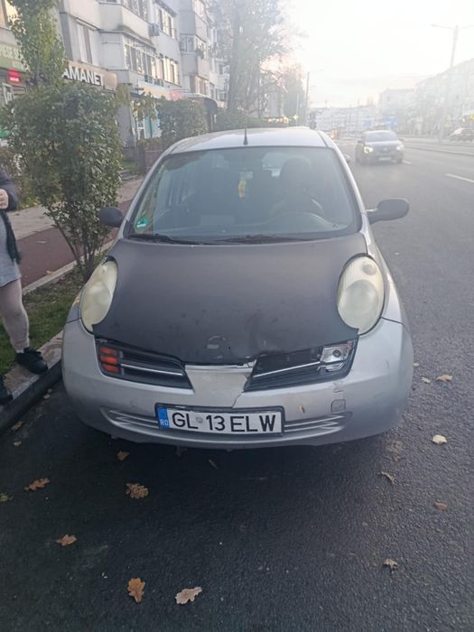 Vând Nissan micra 1.2 benzina defecta