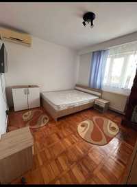 Apartament 2 camere decomandat + garaj - zona centrala - 360 euro