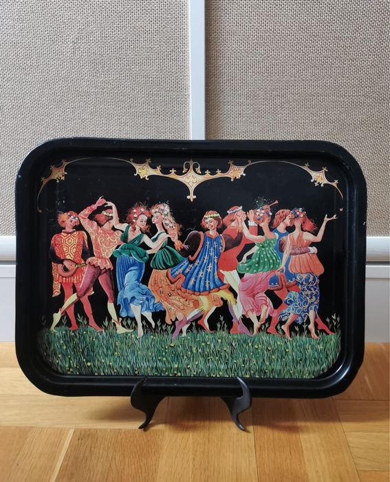 Антикварен поднос с танцова сцена , метално художествено табло красиво