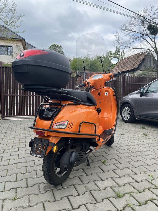 Scuter Razzo (vespa,yamaha,riva)
