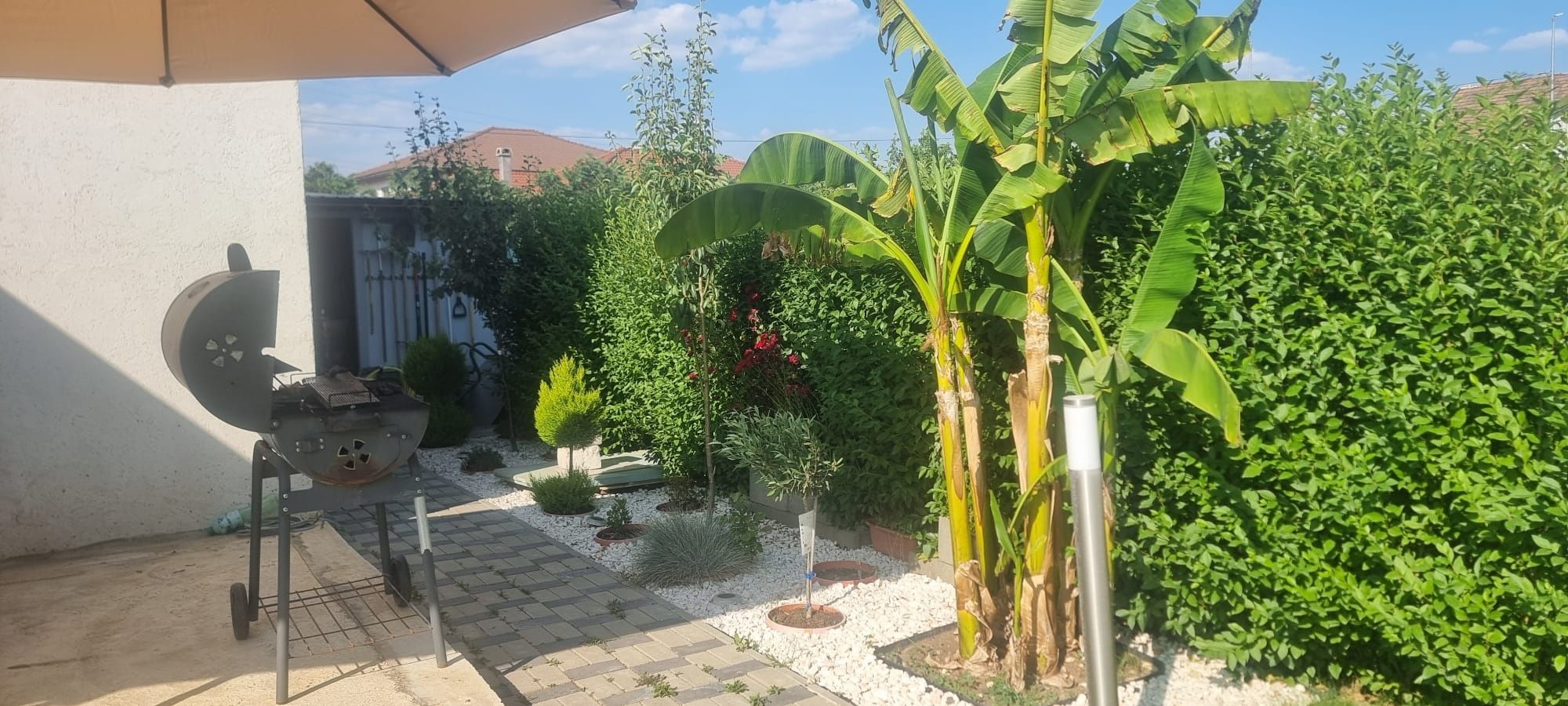 PROPRIETAR,  vand jumatate de duplex.