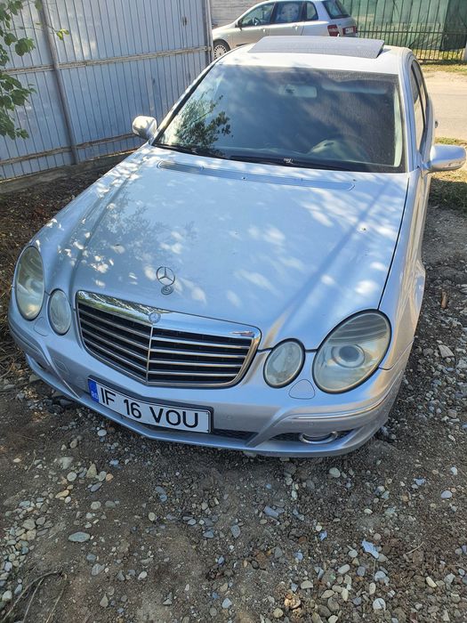 Mercedes benz E200 w211 an 2008