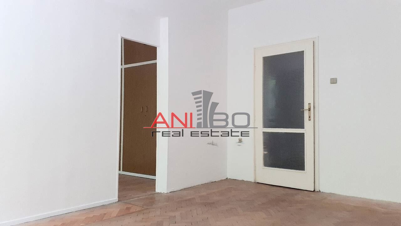 Продава се Двустаен апартамент в София, Банишора - 70 кв.м за 2486 €/кв.м - Снимка #2