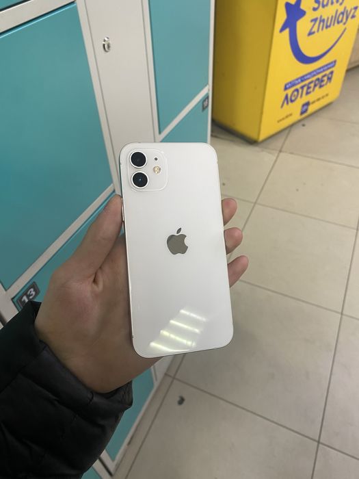 Продам Айфон 12 64gb 76%