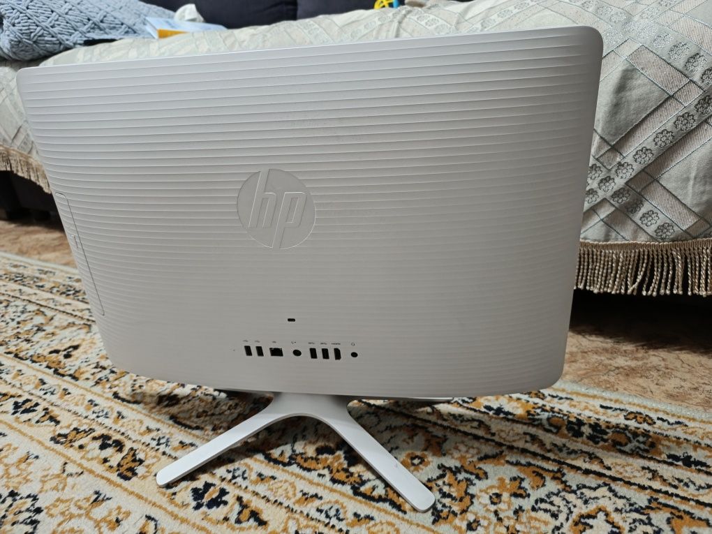 Моноблок HP не включается