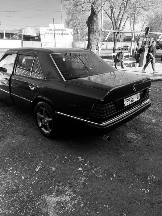 Мерседес-Бенз Е200