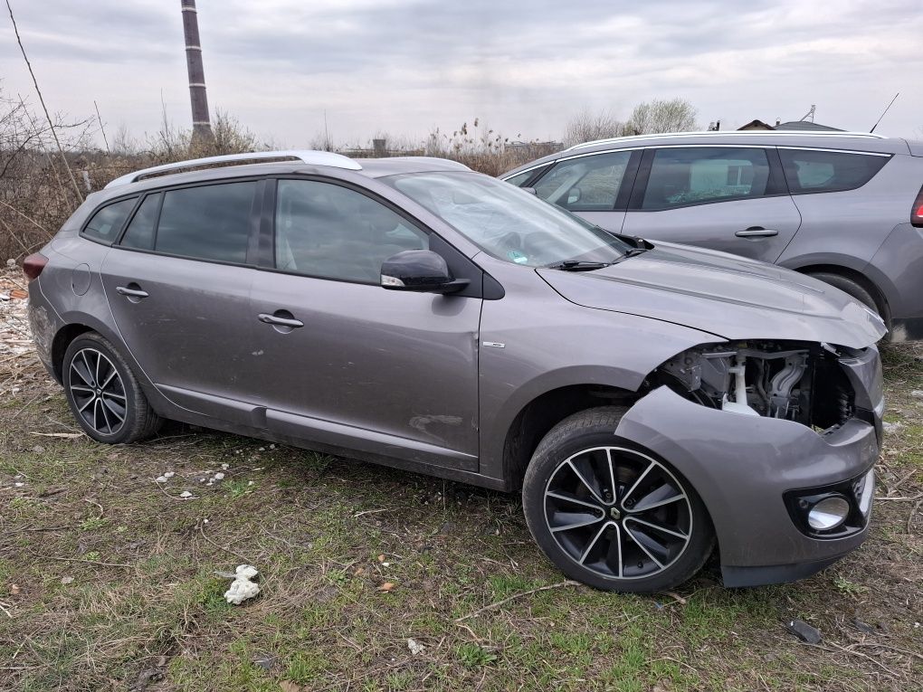 Dezmembrez Renault Megane 3