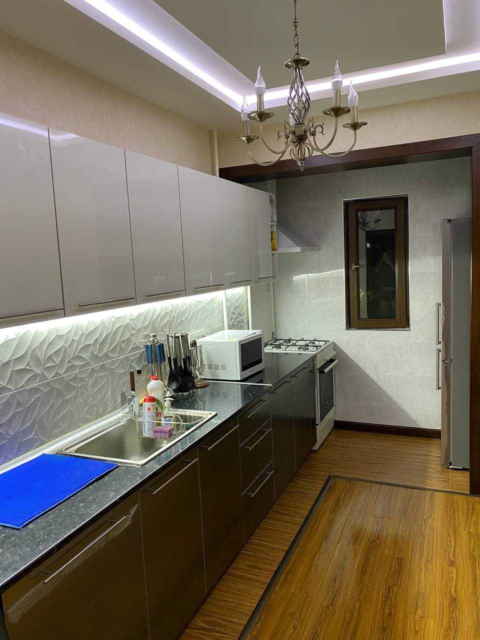 Сдам в Аренду Ойбек 3/7/9, 75м2. Евроремонт. Улица Афросиаб дом 6