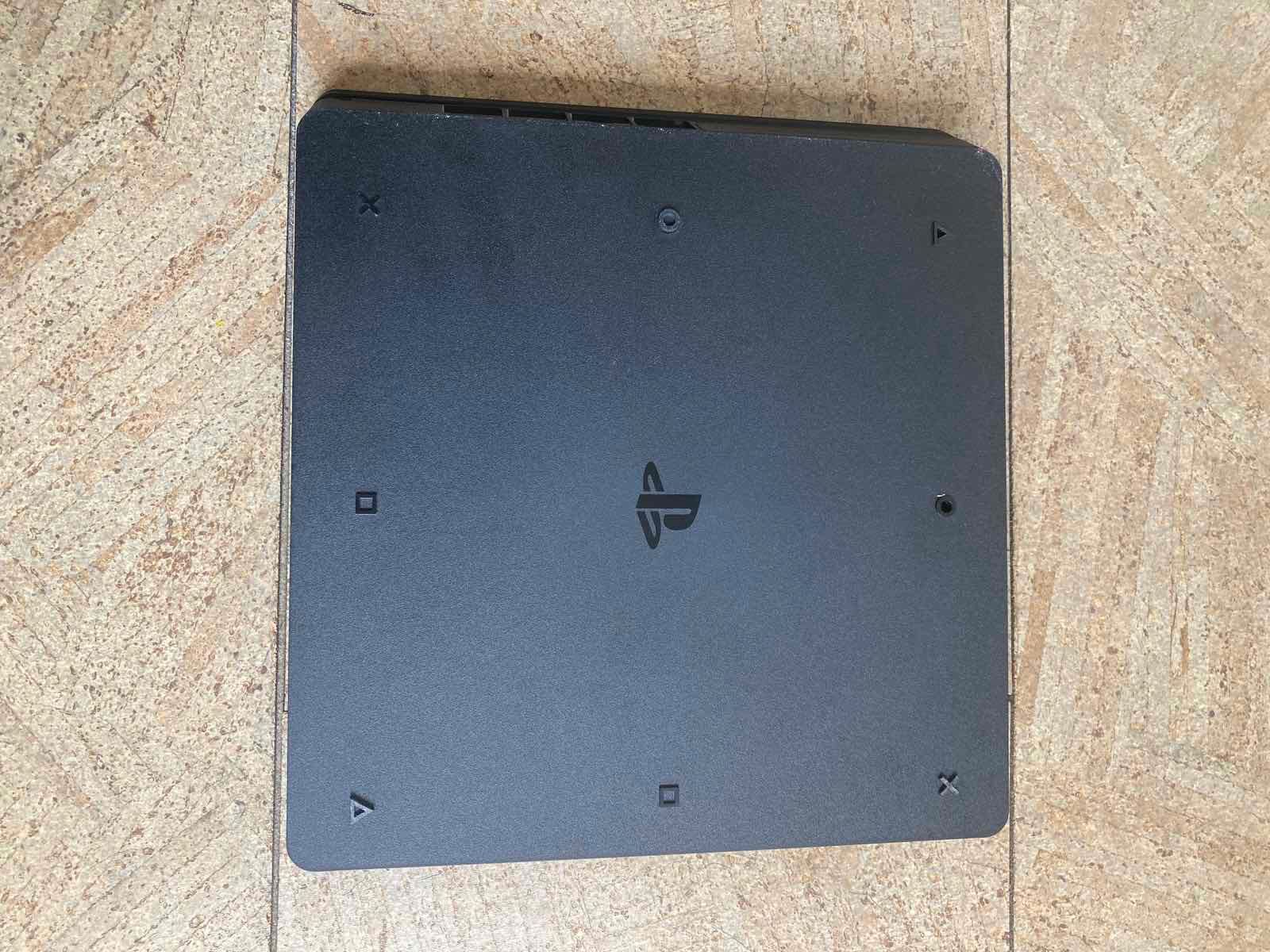 Sony Playstation 4 1 TB