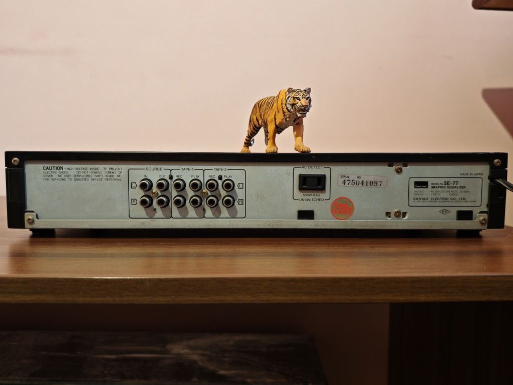 Sansui SE-77. 2 × 12 benzi pe canal. Egalizator top. Rar. Preț fix !
