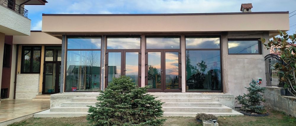 Constructii si consultanta.