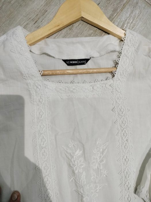 De vânzare cămașă albă mărimea 36