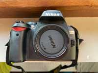 Aparat foto DSLR Nikon D40 (body doar)
