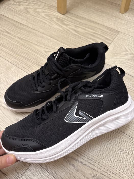 Каропкасы жоқ, мүлдем килімеген качествосы жақсы сапасы керемет