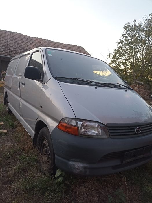 Toyota Hiace 2003 diesel 2.4 recent adus din austria