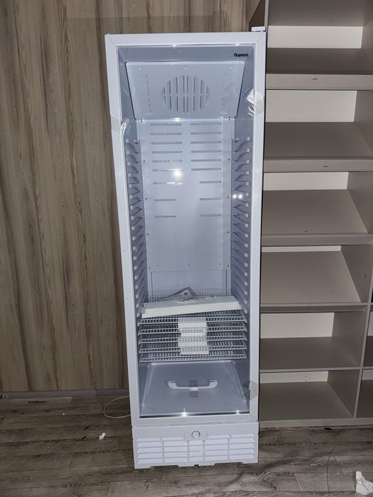 Холодильник витринный