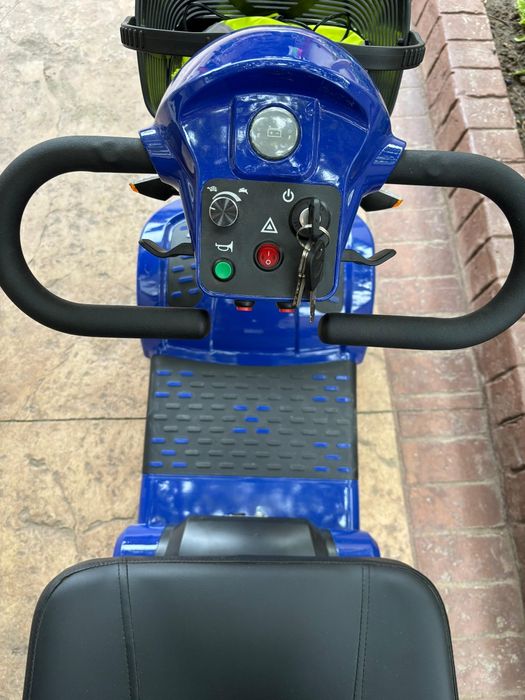 Електрическа четириколка MaxMotors