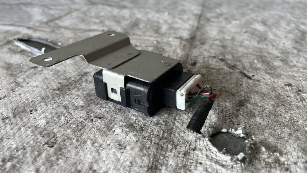 Mitsubishi Pajero модул имобилайзер