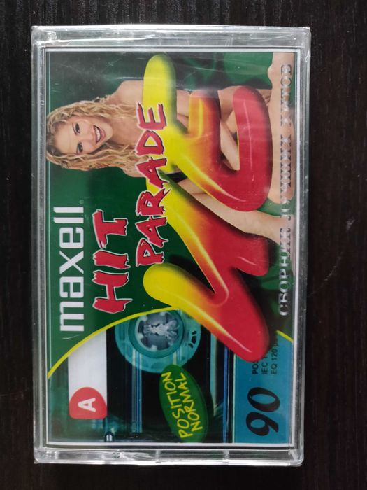 Аудиокассета Maxell новая запечатанная со студийной записью.