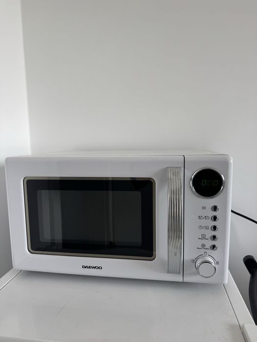 Cuptor cu microunde Daewoo KOR-6S2BW, 20 litri, 700 W, Digital