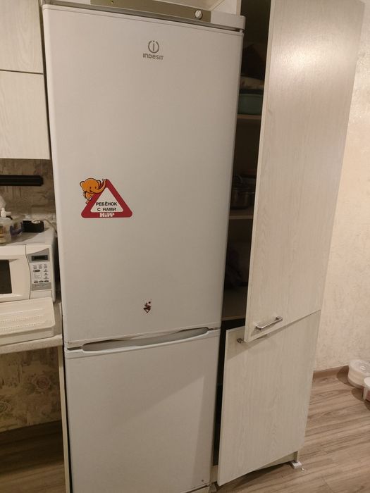 Продам холодильник