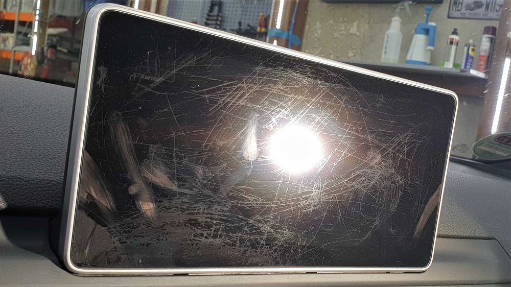 Polish ecran navigatie, ornamente, ceasuri de bord, ochelari soare