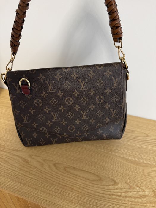 Geanta stil Louis Vuitton,monogram!!