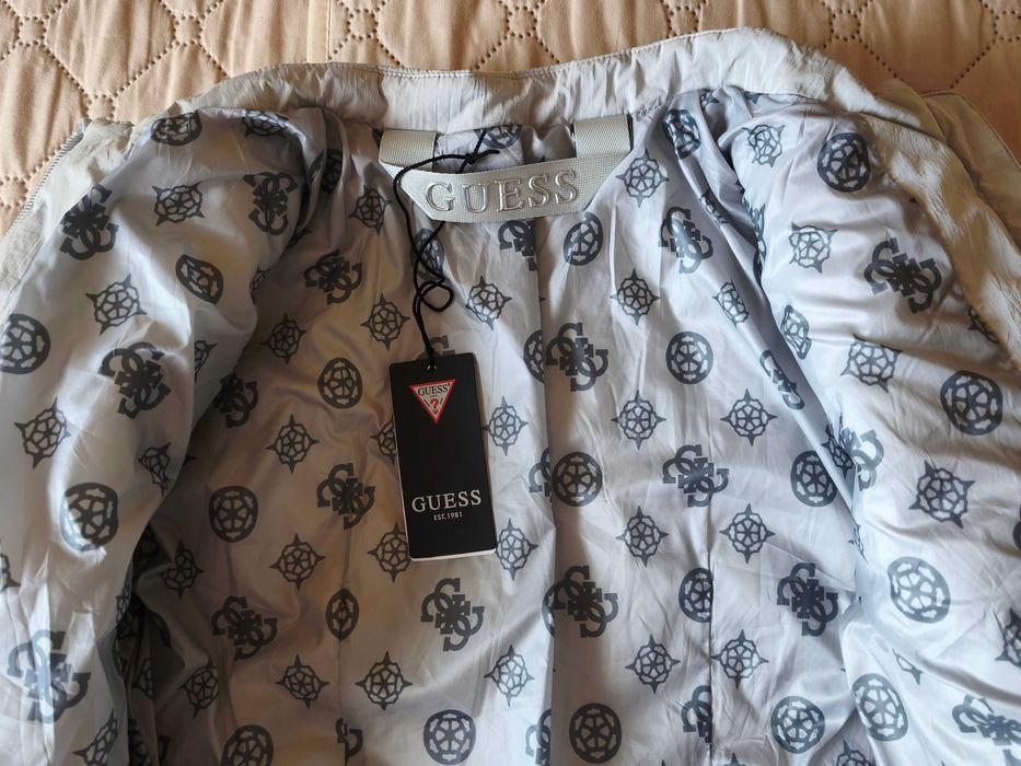 Две оригинални дамски якета GUESS чисто нови