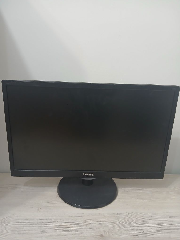 Монитор 21.5 philips в отличном состояний