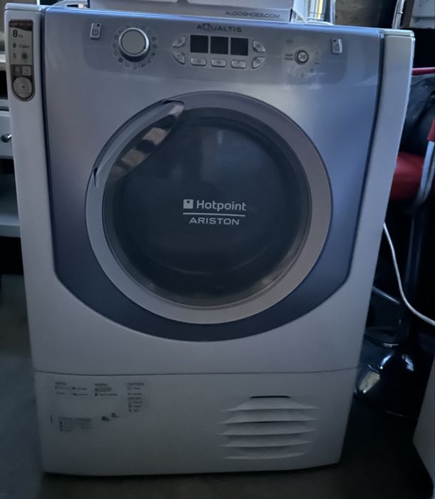 Uscător de rufe Hotpoint Ariston AQUALTIS 8kg – perfect funcțional!