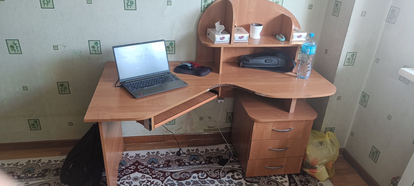 Компьютерный стол