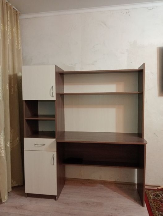 Продам письменный стол  г. Экибастуз