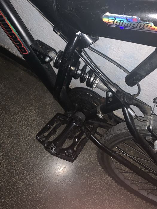 Vând bicicletă full suspensie