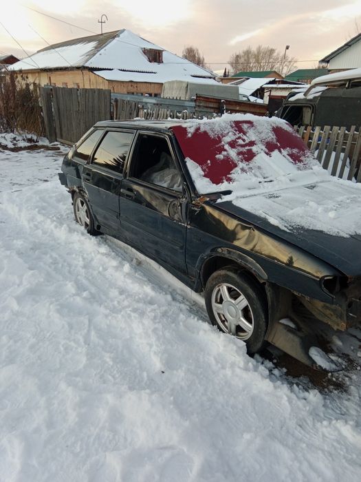Продам ваз 2114  по запчастям всё в робочем состояние