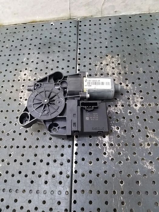 Motoras macara dreapta fata renault megane 3 0130822478 807300004r 912462101 916828100