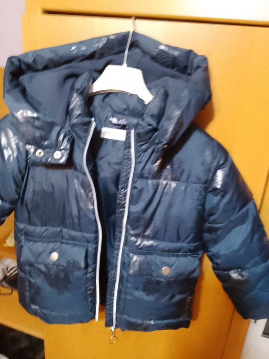 H&M яке с единороги.110-116н.