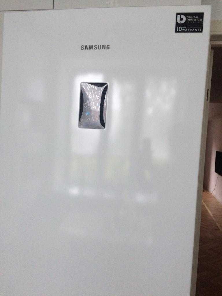 SAMSUNG  Двухкамерный-No Frost