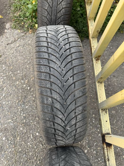Джанти 195/65/15 със зимни гуми и тасове 5х112